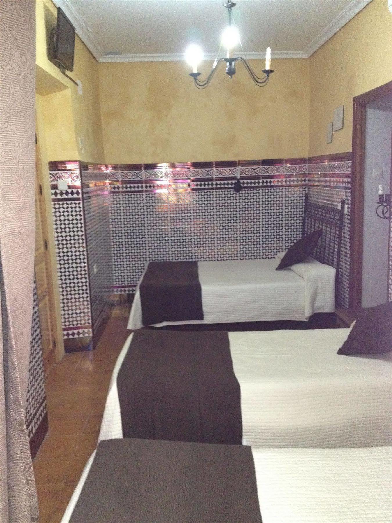 Hostal Atenas Seville Exterior photo